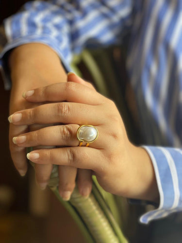 Mother Pearl Golden Ring